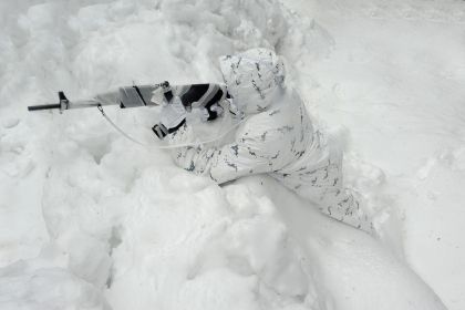 Individual winter camouflage suit